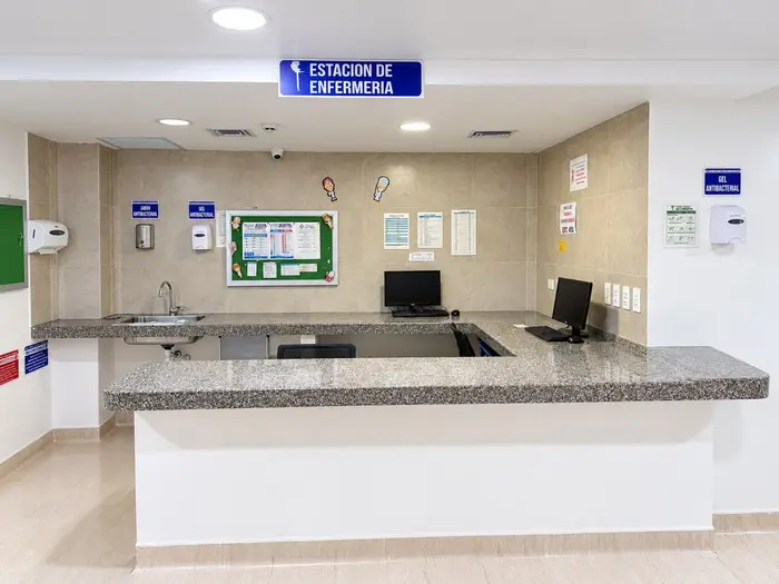 La estación de enfermería de la unidad.